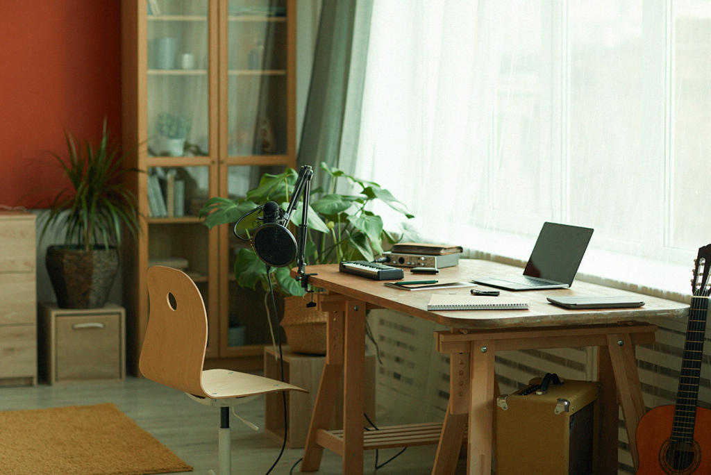 Auxílio Home Office: Por que sua empresa não pode ignorar esse benefício?